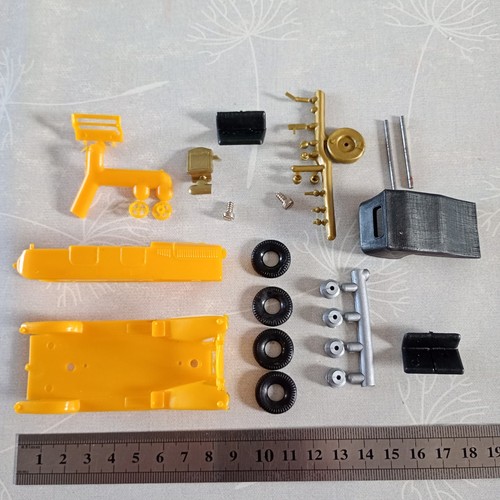 Voiture ancienne kit - 1/45,